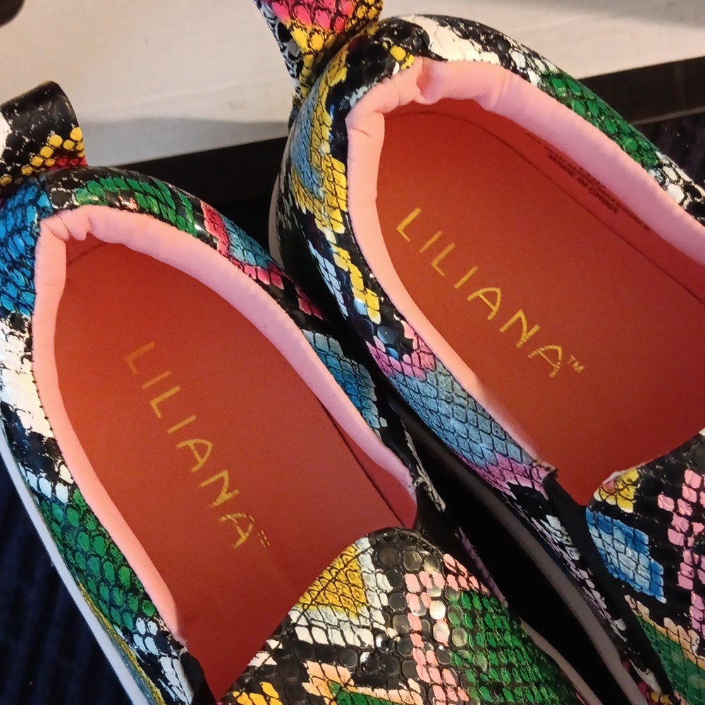 Lilian Multi Colored Snake Shoes Size 10 - Picture 6 of 9